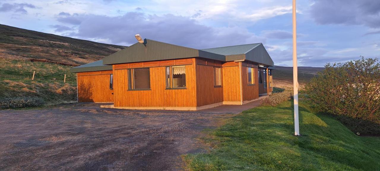 Guesthouse Klambrasel Skogar  ภายนอก รูปภาพ